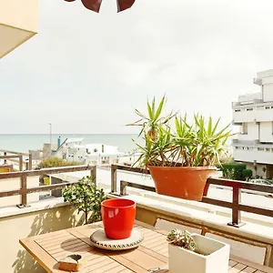Airport Seaview Apartament Bari